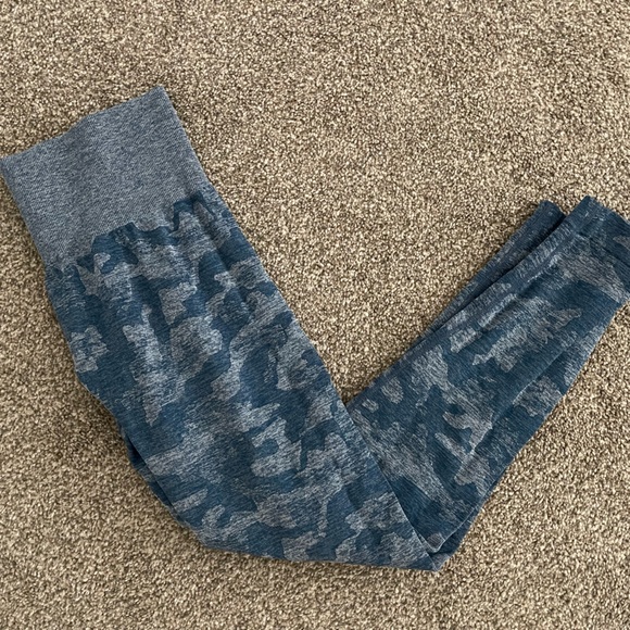 NVGTN Pants - NVGTN blue camo size M leggings. New without tags